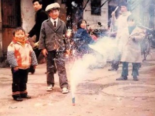 老照片：100张80年代过年照，看完都是满满的回忆