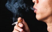 假如一辈子不吸烟、不喝酒，会不会活得更久？