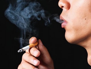 假如一辈子不吸烟、不喝酒，会不会活得更久？