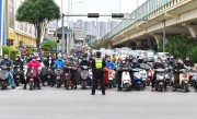 新国标确定“电摩”是机动车，为什么不能走机动车道？
