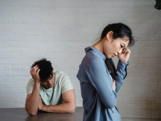 总在爱情里当「舔狗」，不卑微吗？