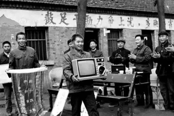 怀旧!美好、纯真的1980年代,唤醒我们心底某种久违的激情