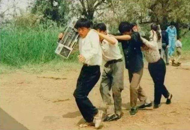 怀旧!美好、纯真的1980年代,唤醒我们心底某种久违的激情