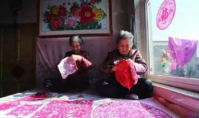 老照片：100张80年代过年照，看完都是满满的回忆